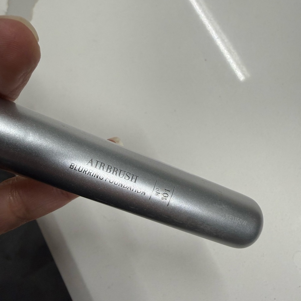 IT Cosmetics Airbrush Blurring Foundation Brush #101 - Picture 5 of 5